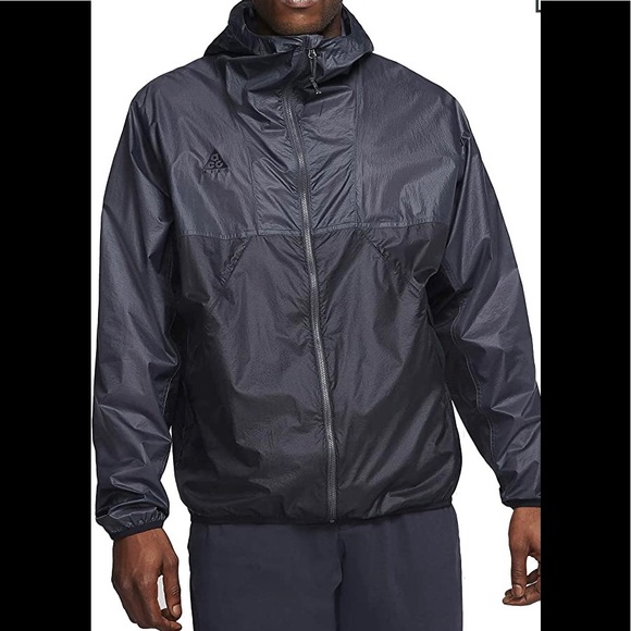 nike acg lightweight jacket